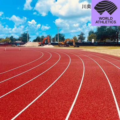IAAF가 승인한 쇼크 흡수 EPDM 고무 바닥은 프로페셔널 및 레크리에이션 용으로 달리기 트랙에 사용된다.